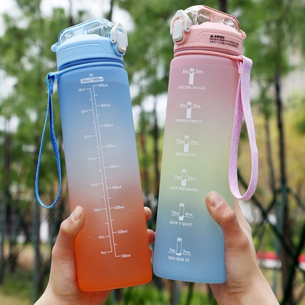 

Бутылка для воды объемом 2 л с соломинкой