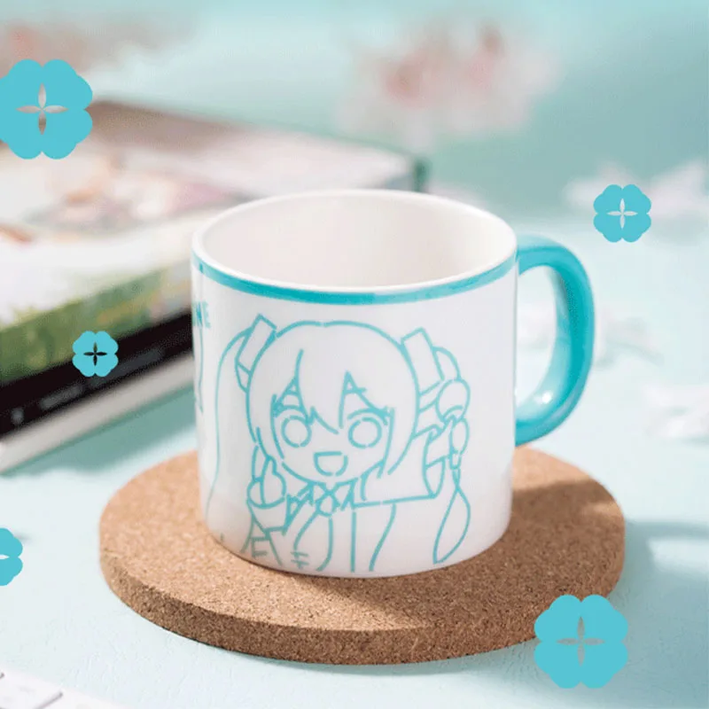 

Кружка аниме Miku, чайная чашка, Мультяшные керамические кофейные кружки, симпатичные чашки для молока, пива, сока, фарфоровая посуда для напи...