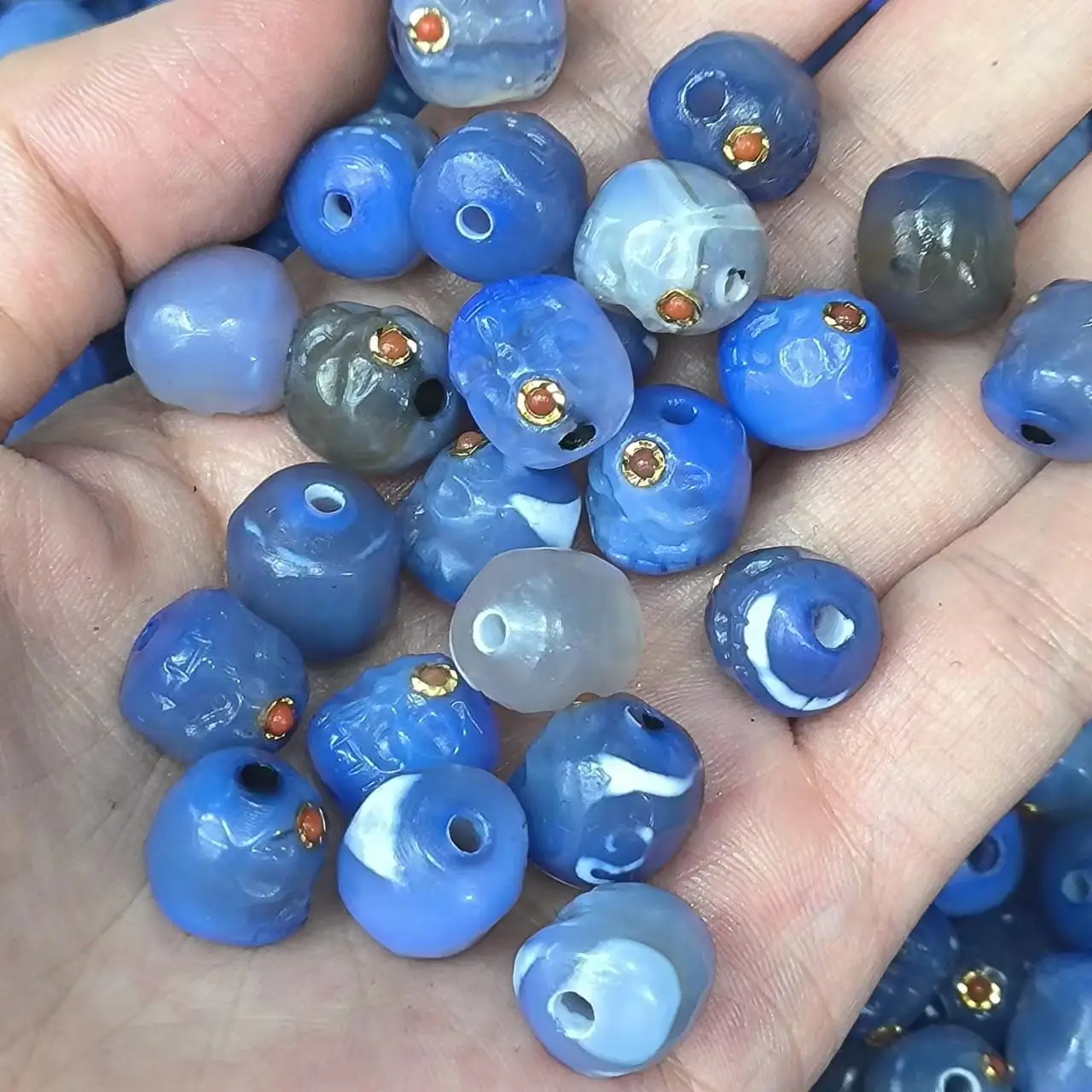 

1pcs/lot Natural Old Dzi Beads Agate Carving Pendant Beads blue diy bracelet necklace accessories gem jewelry amulet folk-custom