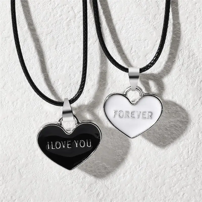 

2Pcs/set Couple Necklaces Black White Love Heart Pendant I LOVE YOU Forever Romantic Necklace Men Women Fashion Jewelry Gifts