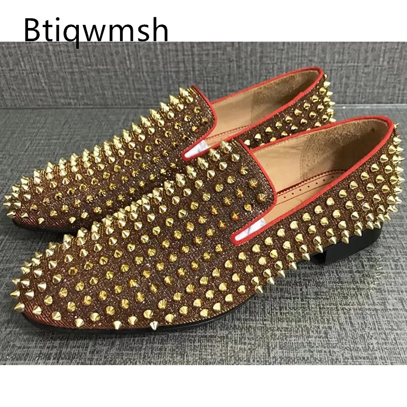 

Gold Spiked Loafer Shoes Man Pointed Toe Rivet Studded Brown Sequined Slip On Flat Shoes Male Fashion Wedding Shoes