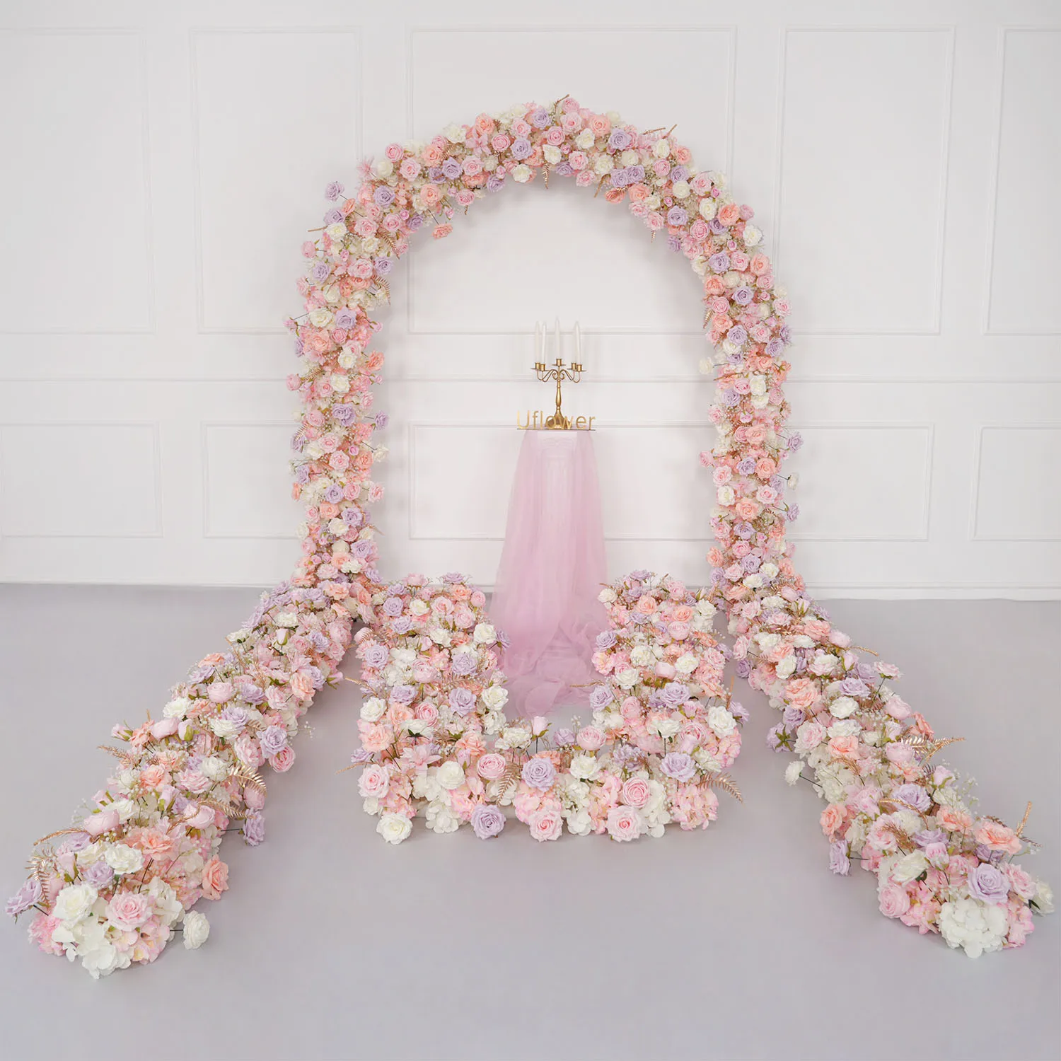 Фото Изысканный 3D-декор Uflower: розовые, белые, фиолетовые и золотистые листья и цветы для свадебной арки, фонов, украшения столов и мероприятий №3