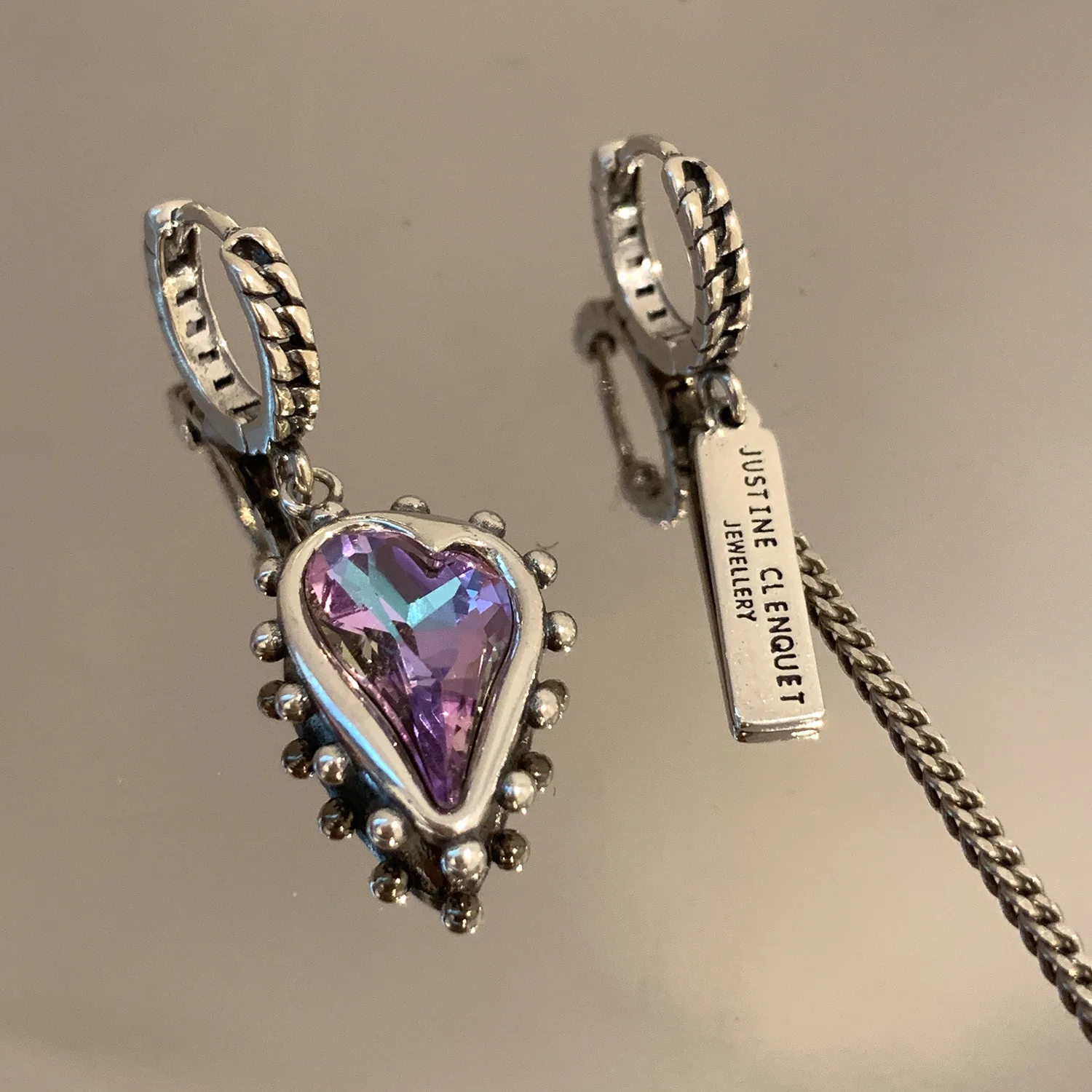 

Vintage Design Purple Crystal Heart Dangle Hoop Earrings for Women Girl Luxury Asymmetry Letter Drop Earring Punk Jewelry Gift