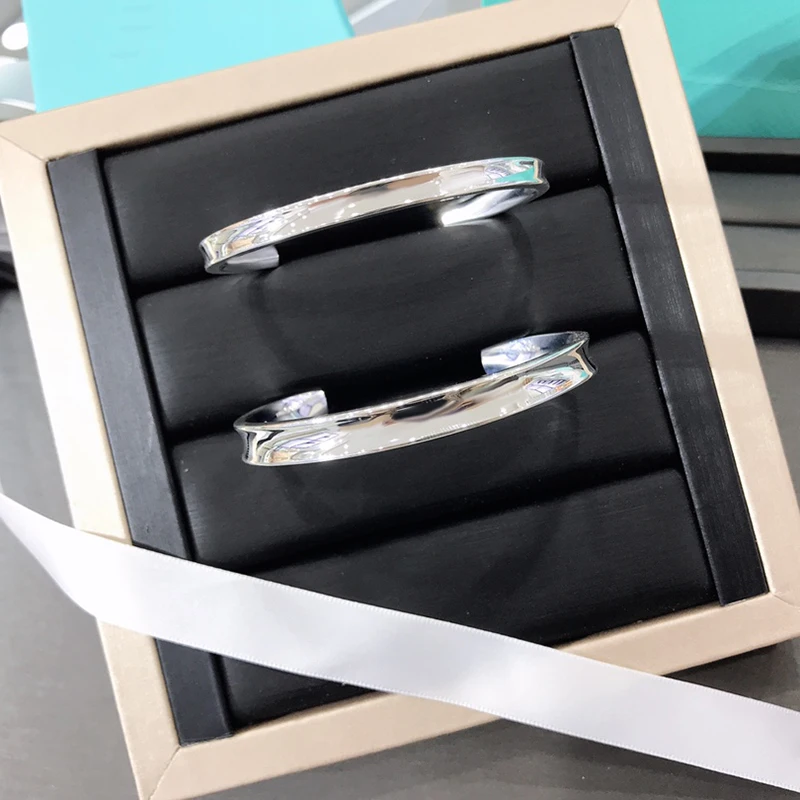 

Женский Открытый браслет из серебра 925 пробы