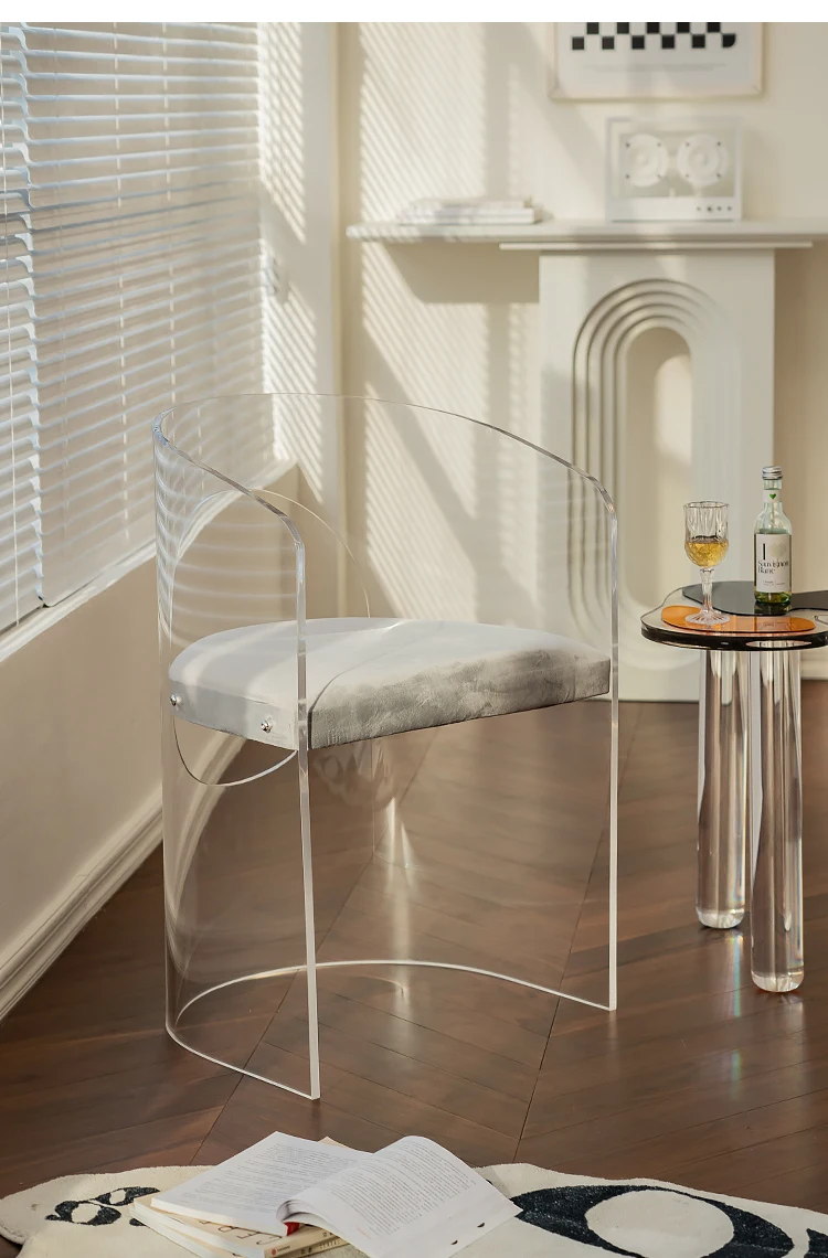 Стул акриловый прозрачный для макияжа