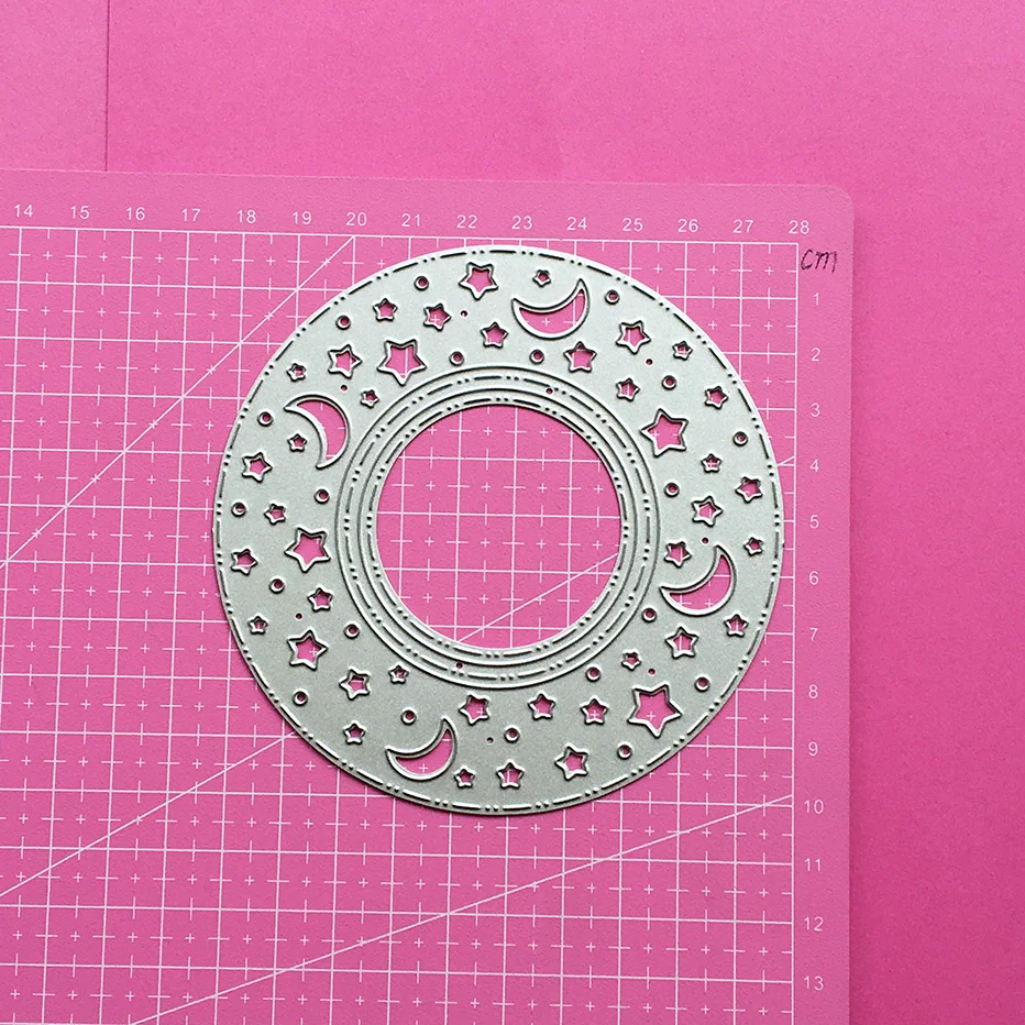 Обложка с ажурной звездой для скрапбукинга вырезанные штампы оформление сделай