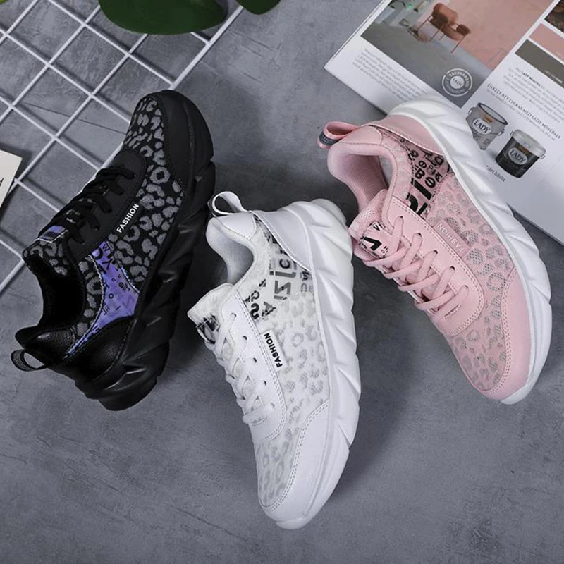 

New Sport Running Shoes Women Air Mesh Breathable Walking Women Sneakers Comfortable Soft Bottom White Fashion Casual Sneakers