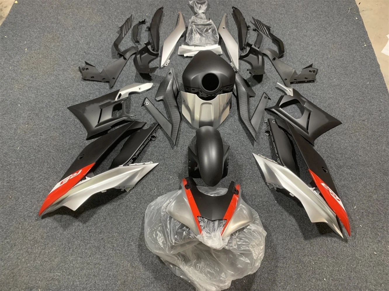 

Комплект обтекателей для мотоцикла Yamaha R25 19-23 года R3 2019 2020 2021 2022 2023 обтекатель черный серебристый красный