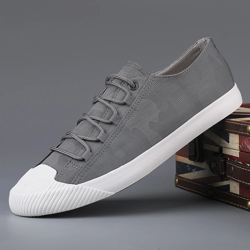 

2022 New Hot Spring Summer Men Casual Shoes Canvas Fabric Male Shallow Loafers Comfortable Breathable Light High Qualitity Shoes