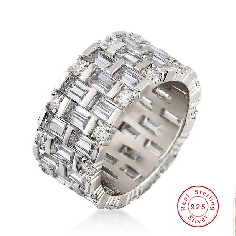 Кольцо из серебра 925 с муассанитом