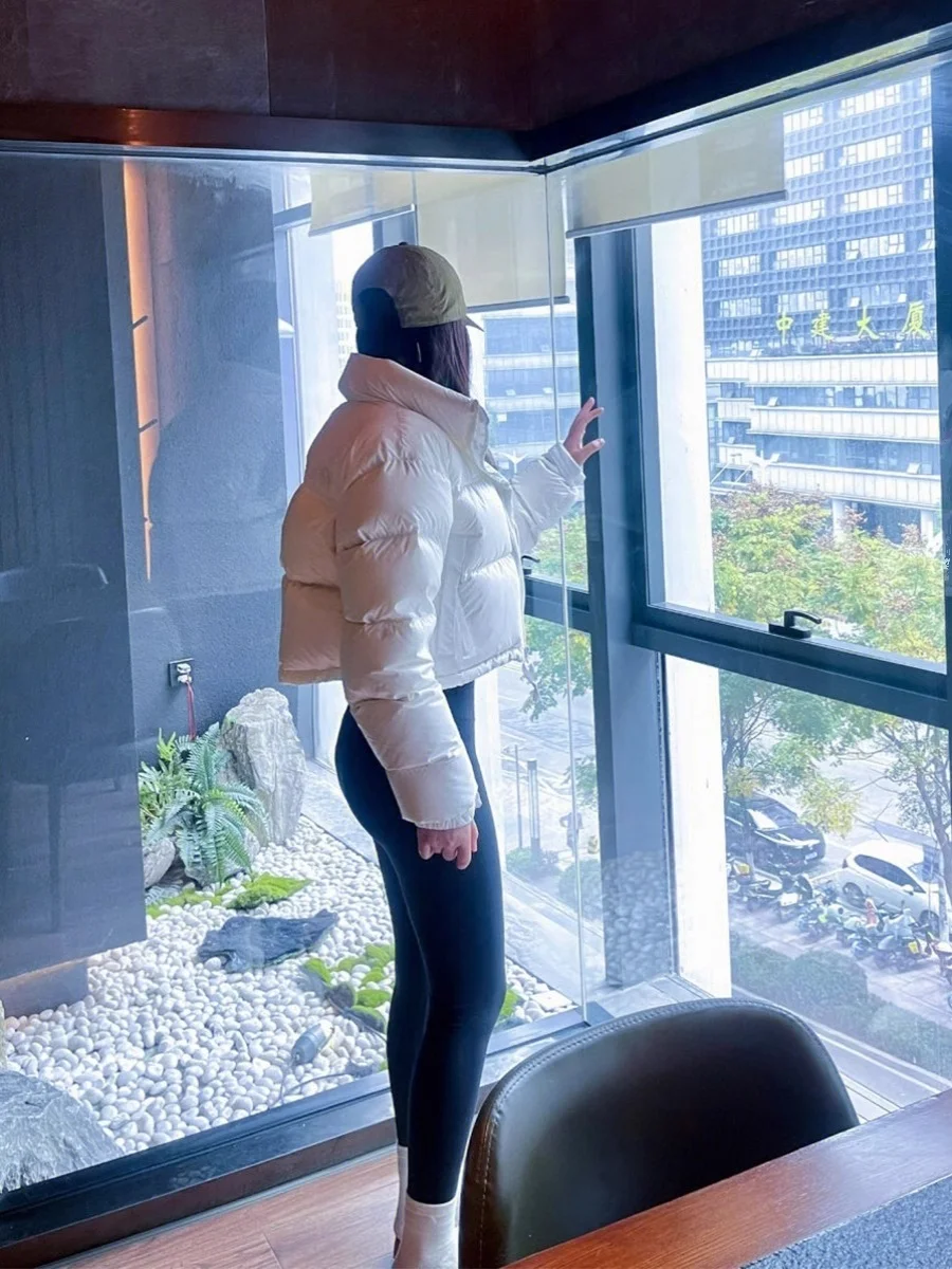 2024 белый короткий воротник-стойка маленький пуховик женский зимний утолщенный