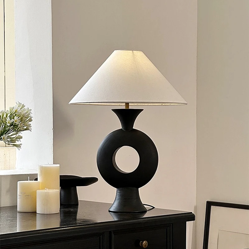 Современные настольные лампы AiPaiTe с абажуром из ткани для гостиной спальни