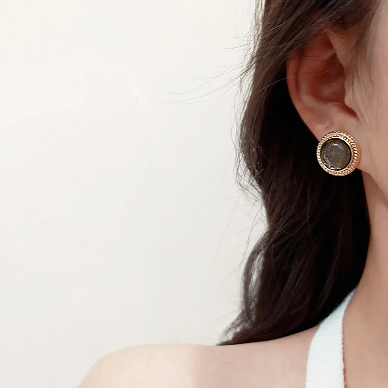 

2022 Trend New S925 Silvers Design Circle Acrylic Stud Earrings Jewelry Earrings Simple Classic Jewellery for Women Fashion
