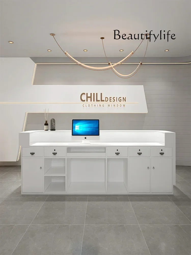 Салон красоты Бар Кассовая стойка Простой современный магазин одежды Стойка