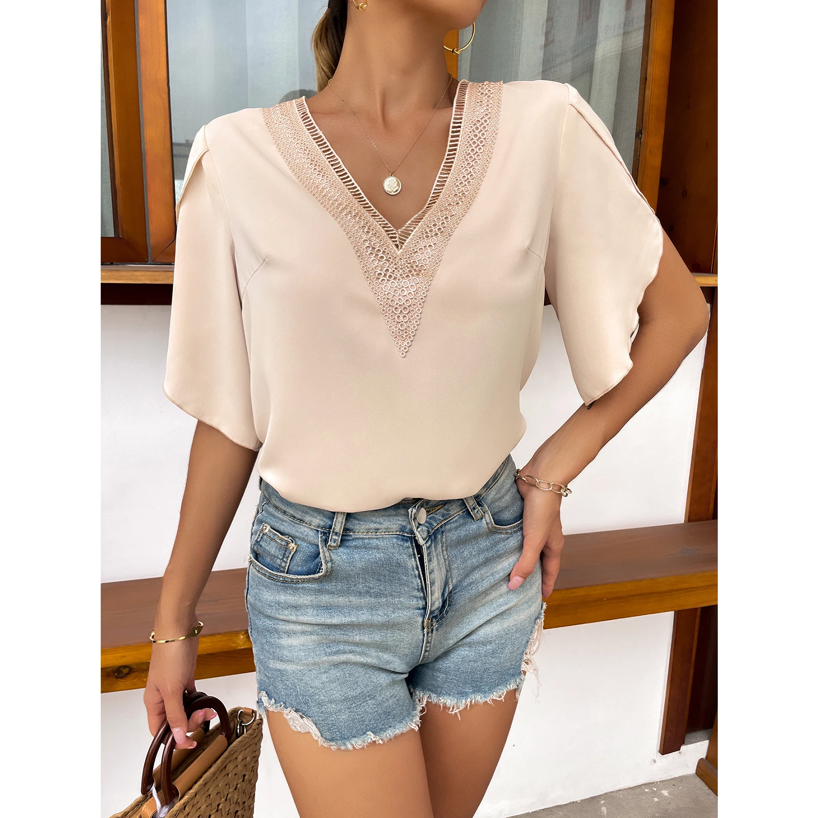 

Casual Fashion Hollow Out Patchwork Solid Shirt Spring Summer New V-Neck Short Sleeve Loose Pullovers Tops Women's Clothing