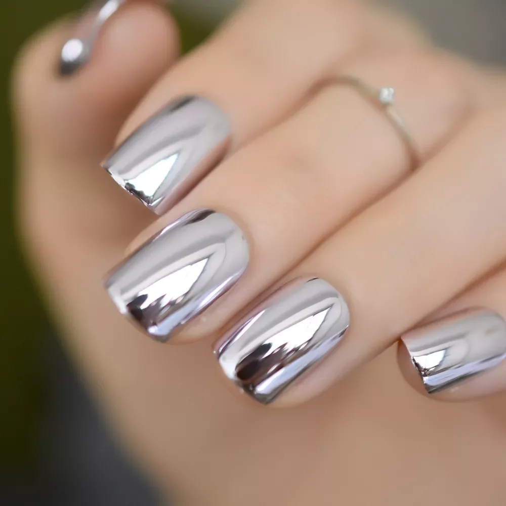 

24pcs Shiny Punk Metallic Light Purple False Fake Nails Metal Plating Acrylic Short Reflective Mirror Press on Nail Art Tips