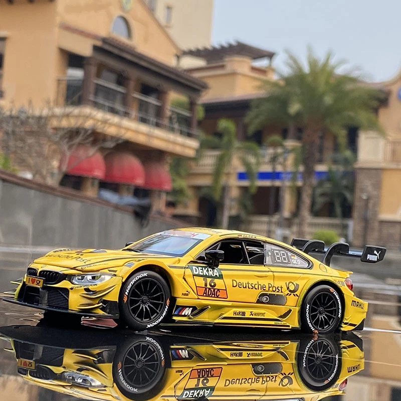 

Модель гоночного автомобиля 1:32 BMWs M8 M4 GTE DTM Le Mans из сплава, литые металлические игрушки, модель спортивного автомобиля, коллекция со звуком и ...