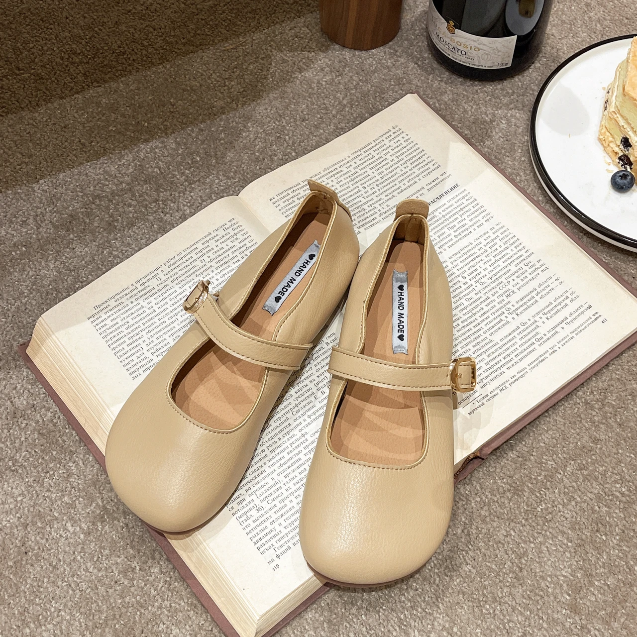 

Soft Shallow Mouth Moccasin Shoes Round Toe Female Footwear Casual Sneaker All-Match Moccasins Dress Flat PU Leisure Rubber Soli