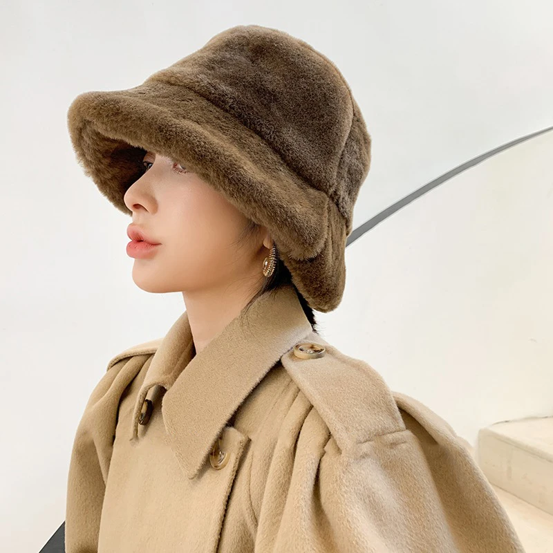 High Quality Women's Fur Hat Authentic Lamb Wool Material Fur Flowerpot Hat Flat Top Design Large Elastic Fisherman Hat