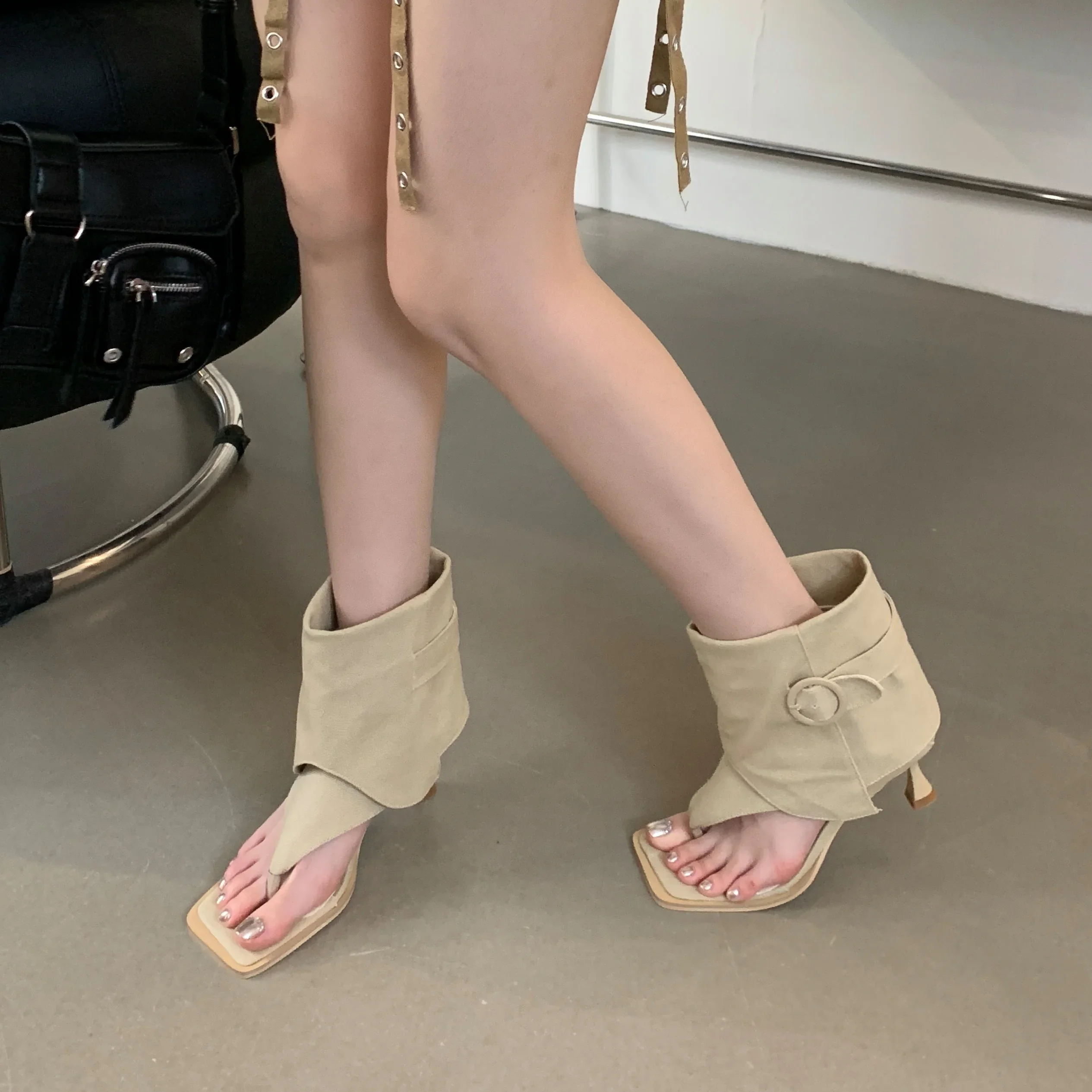 Женские ботильоны с квадратным носком джинсовые на высоком каблуке пряжкой в