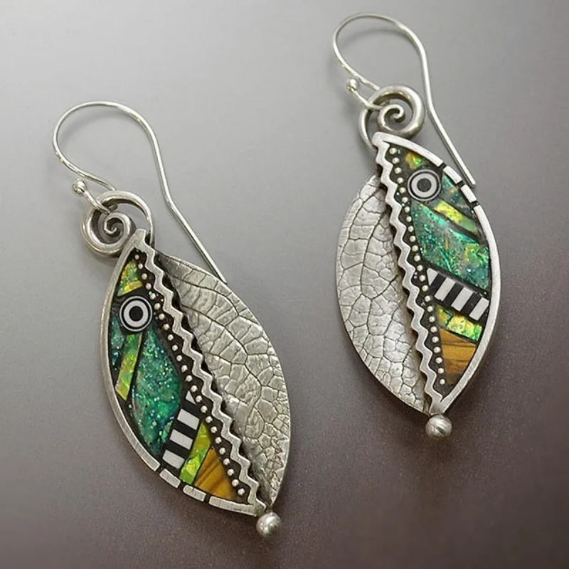

Women's Fashion Long Drape Abstract Iridescent Green Leaf Earrings with Artificial Wood and Serrated Inlaid Beads