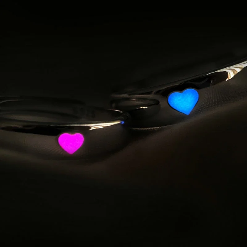 

Светящееся в темноте кольцо светящееся синее розовое искусственное сердце кольцо для пар Egirls серебряное цветное ювелирное изделие регулируемый размер новые модные кольца