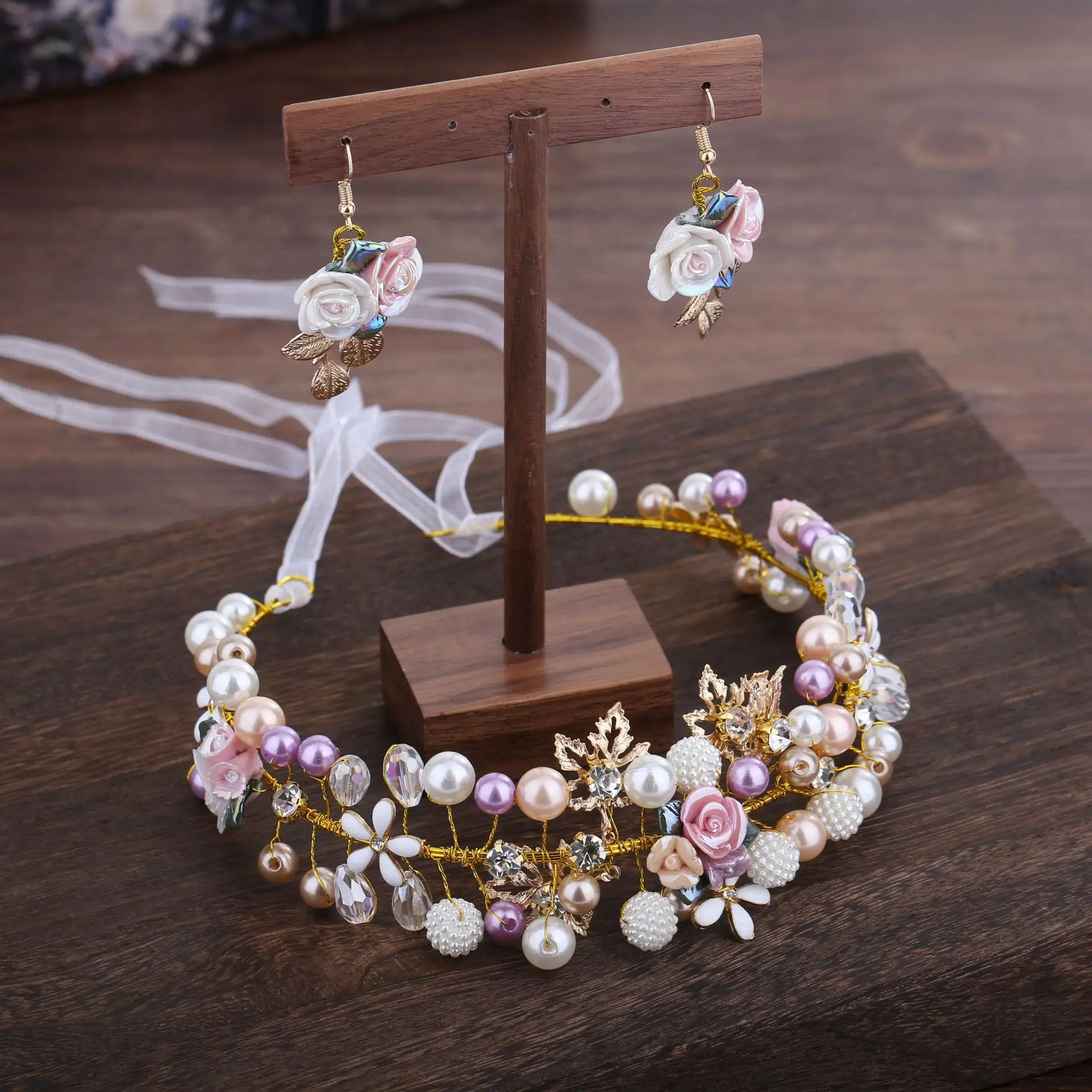 

Free Shipping Flower Headband Hair Wreath Floral Garland Crown Bridal Headpiece with Ribbon Wedding Festival Party Deco WLL105
