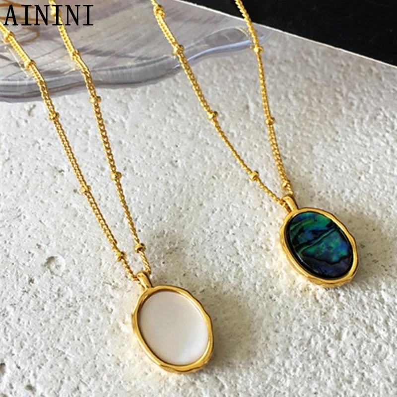 

Modern Jewelry Oval Pendant Necklace Hot Sale Simply Design High Quality Brass Chain Golden Color Necklace For Women Girl Gift