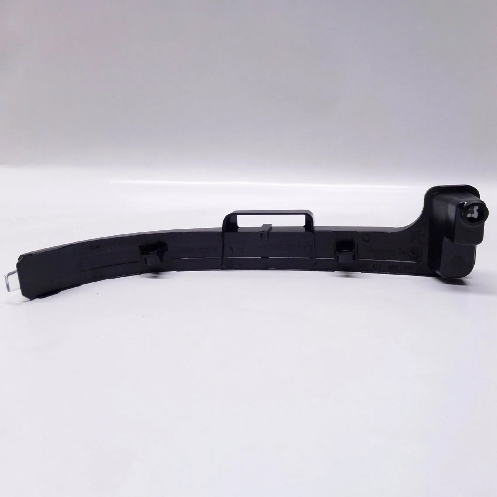 Автомобильный указатель поворота на зеркало заднего вида зеркальная световая