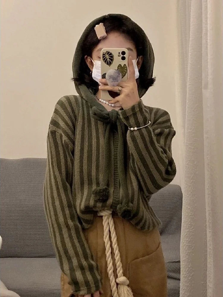 Женский трикотажный кардиган с капюшоном свободный в полоску на молнии