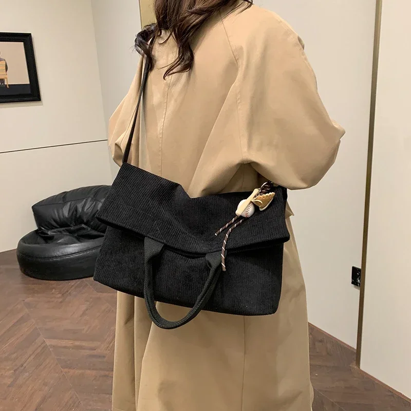 Высококачественные вельветовые сумки через плечо с застежкой новинка 2025 большие