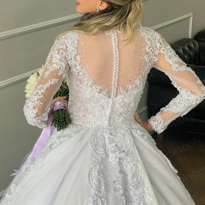 Роскошное свадебное платье из органзы с вышивкой и бисером бальное высоким