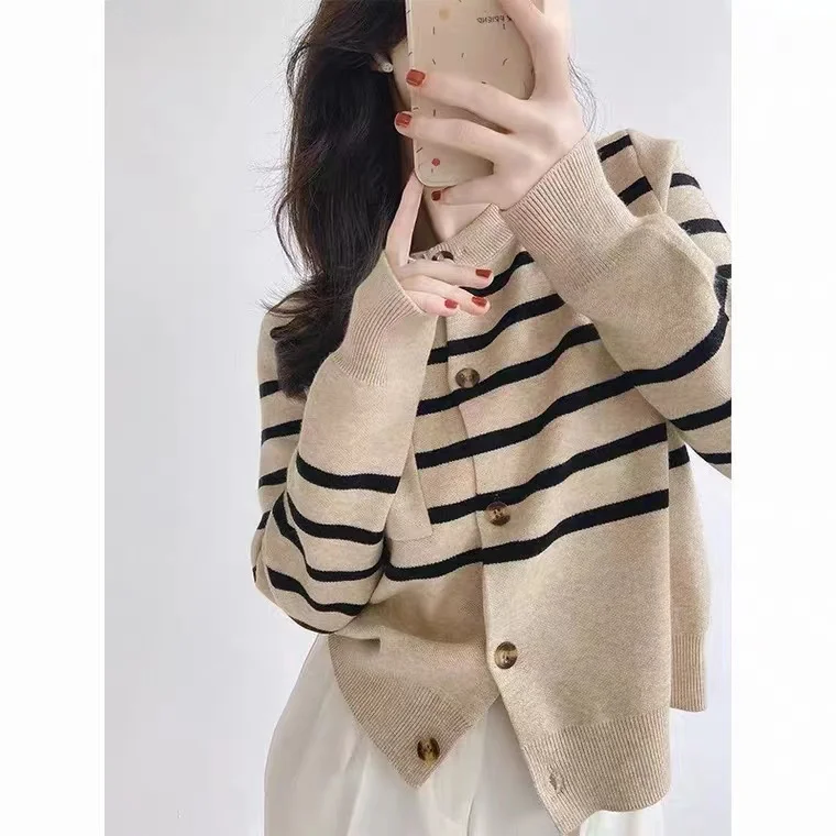 

Кардиган в полоску с одним карманом 36, 22143