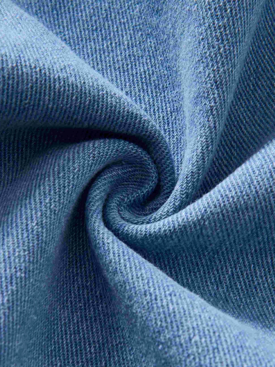 Женский джинсовый тренч с поясом на талии