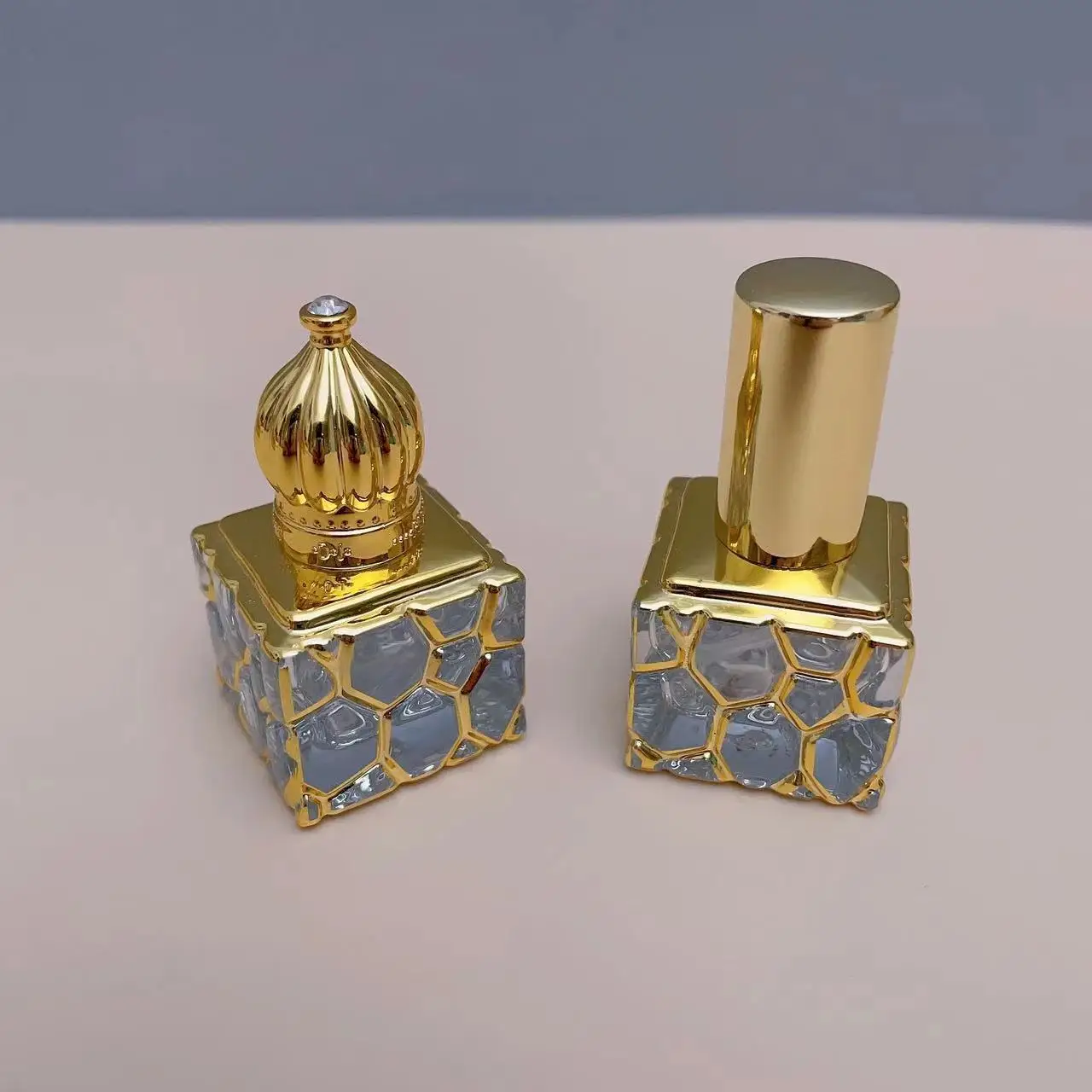 

Perfume Bottle Glass 10ml Spray Bottles Cube Gold Sample Empty Cosmetic Containers Travel Portable Atomizer Ultra Mist Sprayer