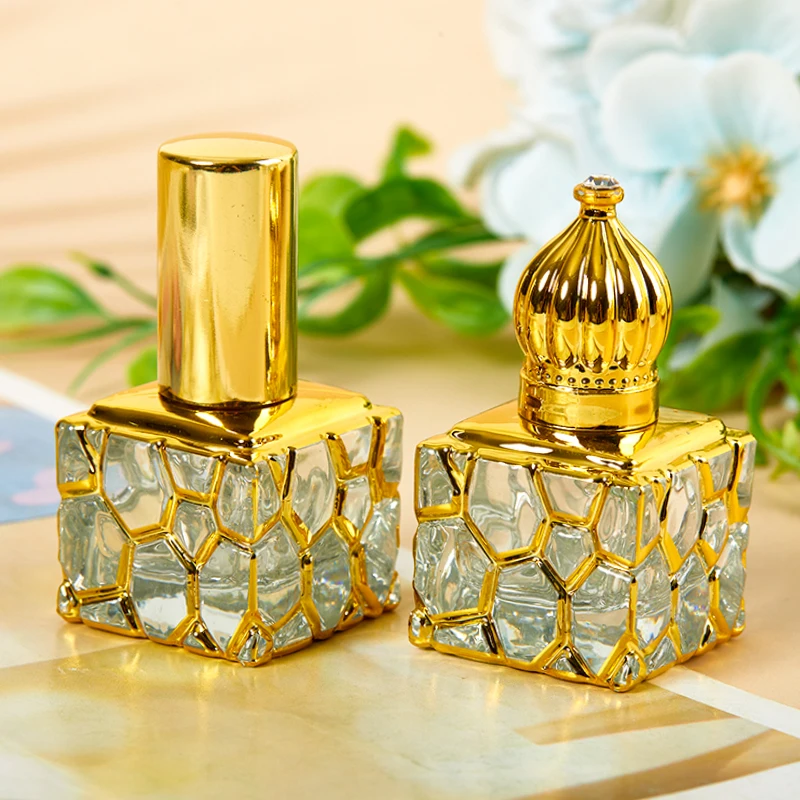 

10ML Mini Perfume Spray Bottle Water Cube Shape Portable Perfume Press Bottle Liquid Atomizer Gold Luxury Perfumes For Travel