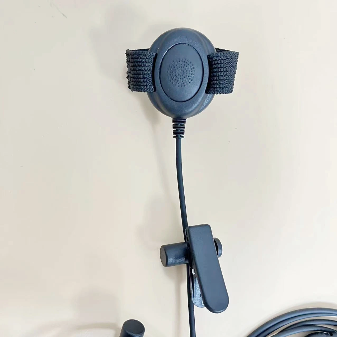 Heavy Duty Throat Mic Covert Acoustic Tube with Finger PTT Microphone Fits for 2 PIN Kenwood HYT Wouxun Puxing Quansheng radios