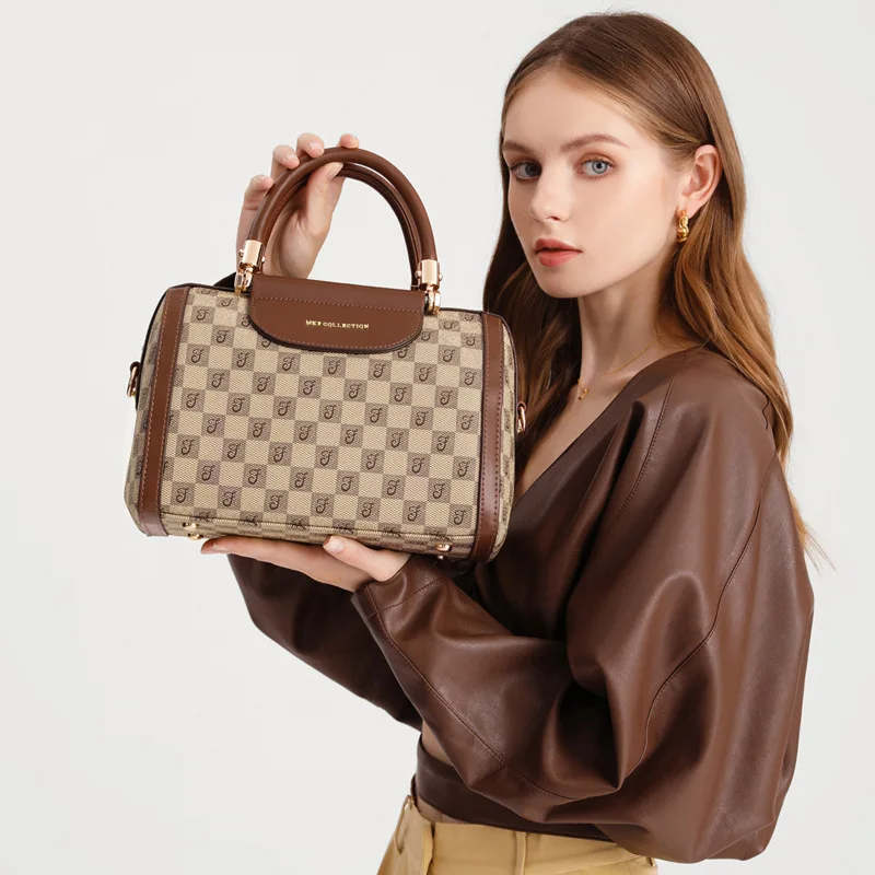 

MKF Bag Women 2022 New fashionable Pillow Bag Boston Bag Versatile bag Large capacity single shoulder diagonal cross bag