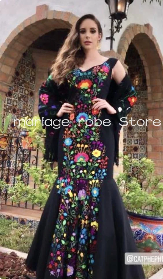 

Black Mermaid Mexican National Prom Occasion Dresse Floral Embroidery V-neck Full Length Costume Evening Outfit Gown