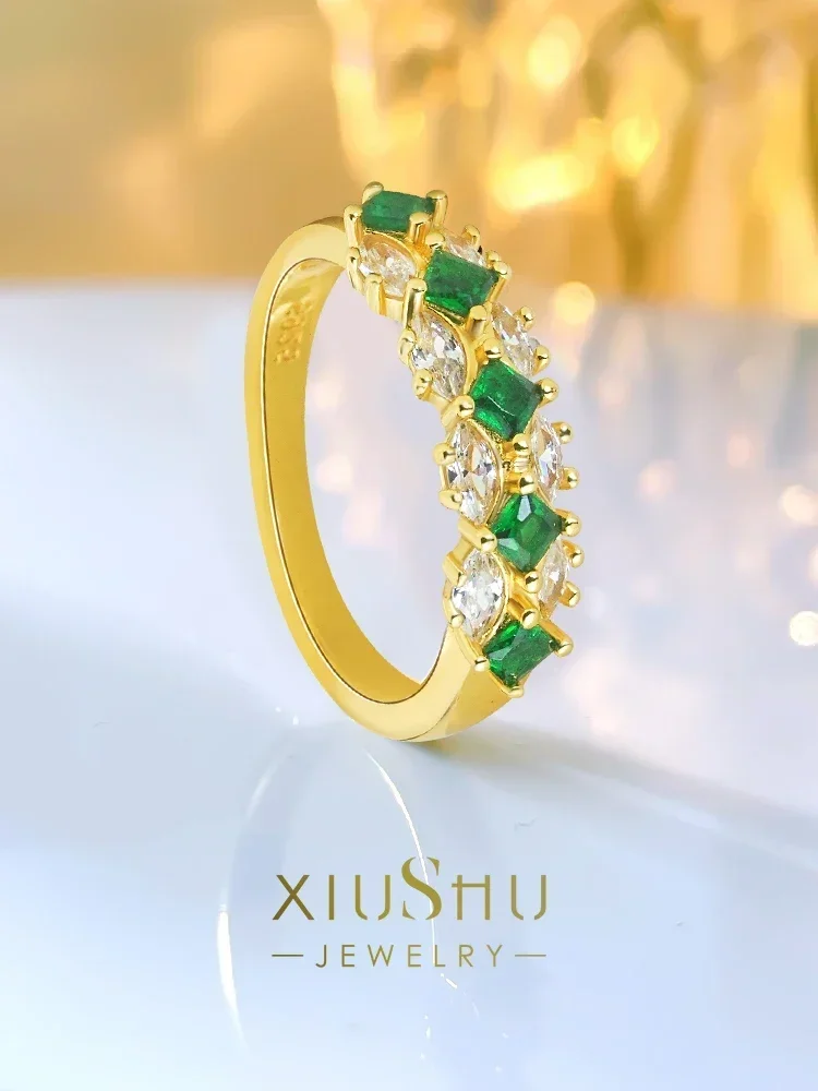 

Desire New 925 Silver Row Diamond Artificial Emerald Ring Set with High Carbon Temperament Is Versatile