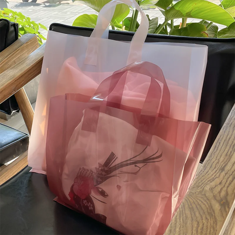 Прозрачные пластиковые пакеты с принтом