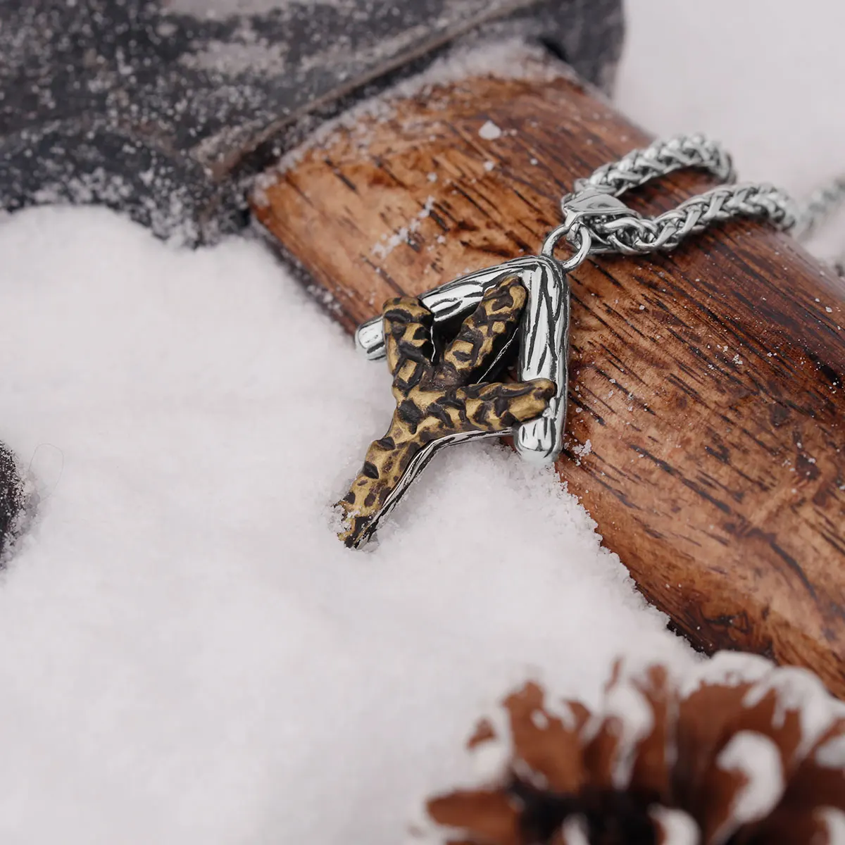 

Nordic Viking Runes Algiz Pendant Necklace Men's Pagan Amulet Defense Cross Stainless Steel Jewelry Gift