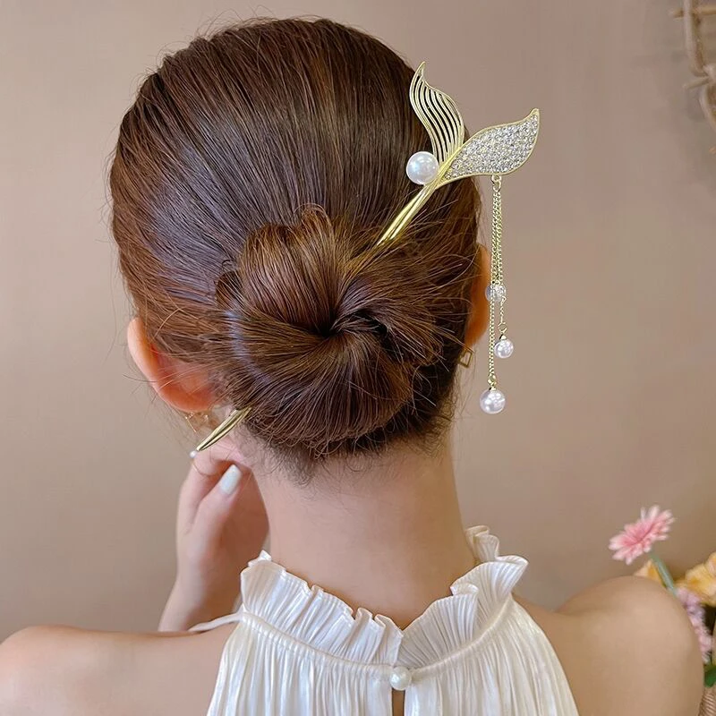 

New Fish Tail Hair Sticks Fashion Simple Pearl Crystal Tassels Hairpins Women Metal Headwear Hair Ornament for Girls