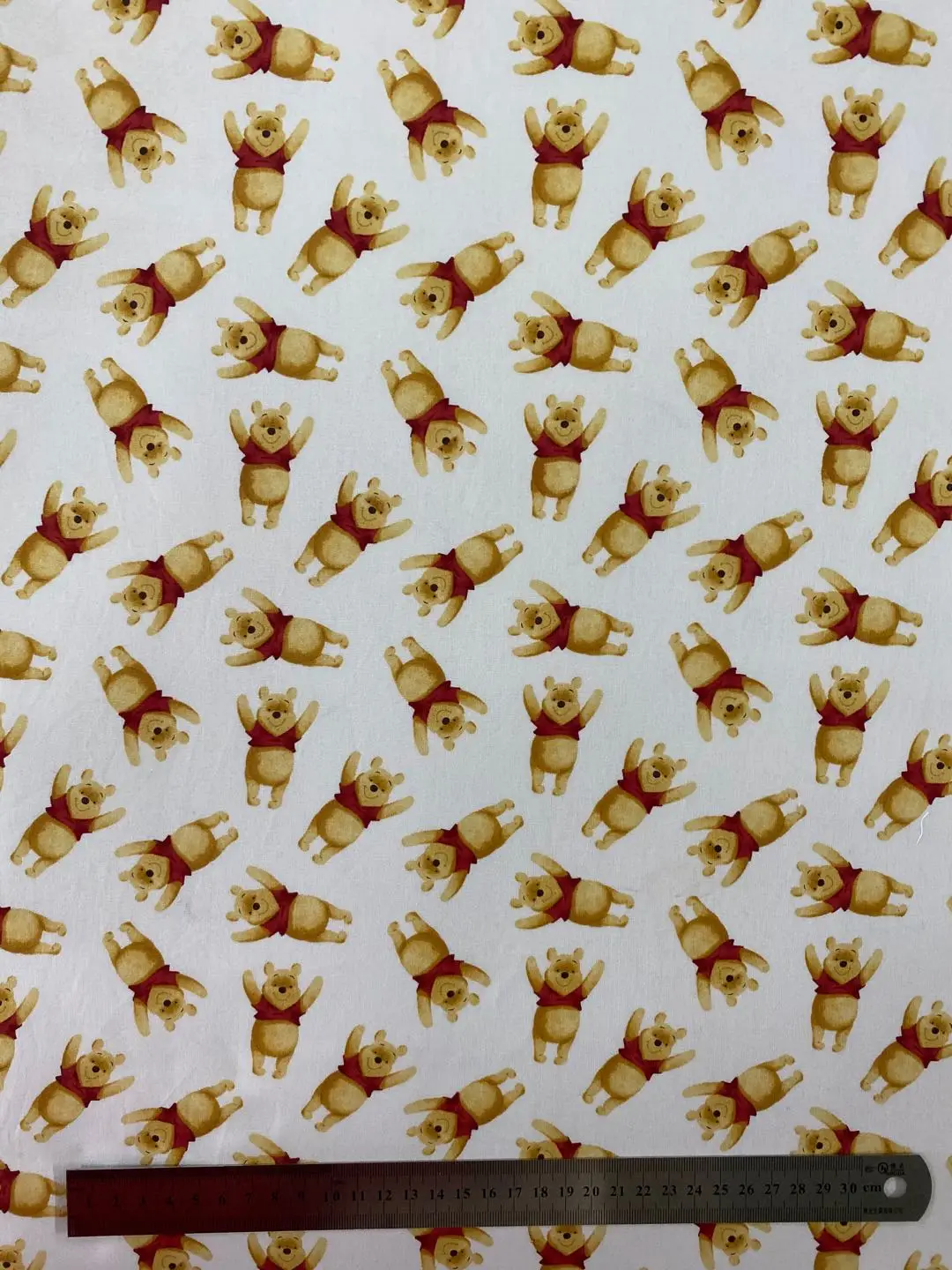 Мультфильм Дисней Винни Пух 100% хлопчатобумажная ткань материал лоскутное шитье