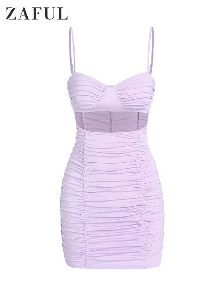 

Женское облегающее платье на тонких бретельках, с рюшами