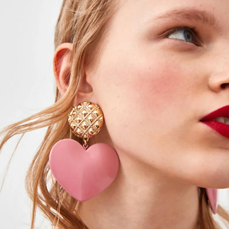 

Pink Color Heart Pendant Alloy Earrings Cute Women's Accessories Today's Birthday Gift Acrylic Earring