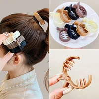 2022 new women summer geometric toothed hair claw clips girls solid ponytail hold hairpin clip headband fashion hair accessories