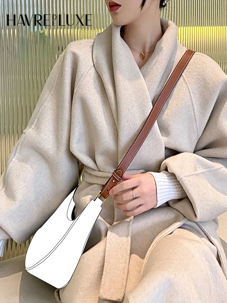 Crossbody bag with AVA underarm bag transformation extended by leather shoulder replacement strap single-purchase accessories