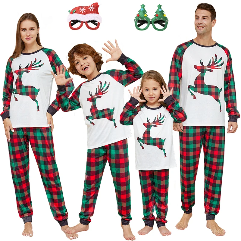 

Рождественская футболка с длинным рукавом и штаны в клетку