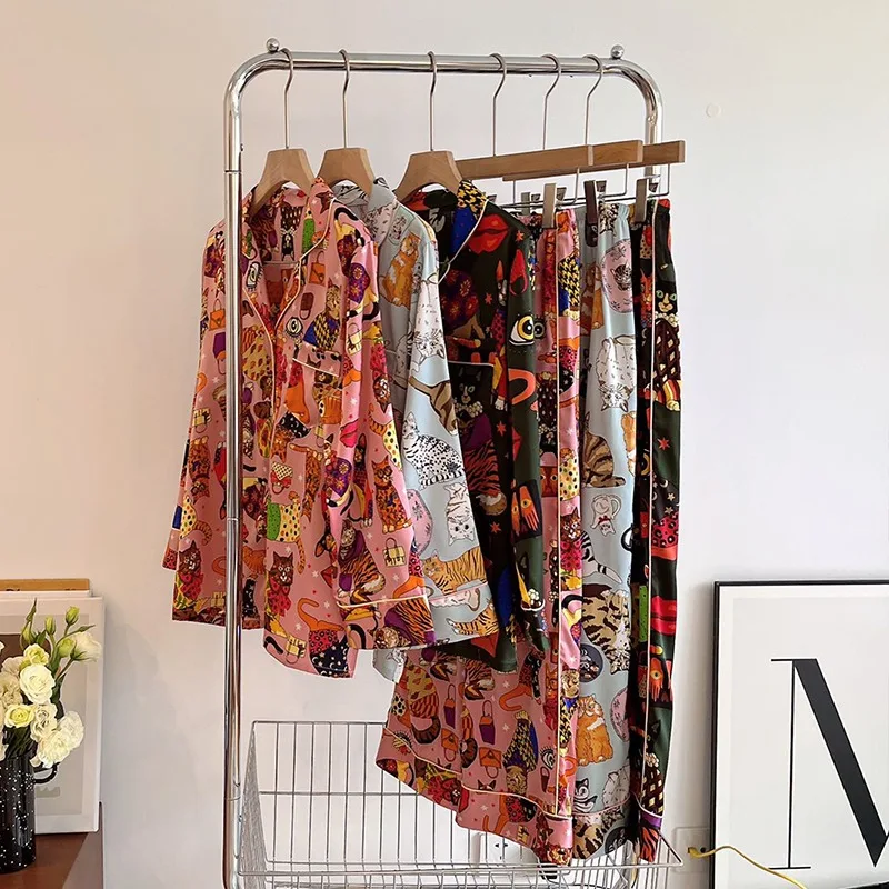 

High Quality Women's Pajamas Set Luxury Style Animal Print Sleepwear Silk Like Casual Homewear V Neck Nightwear Femme